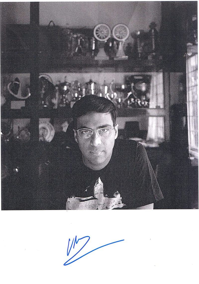 Viswanathan Anand Autograph, signed photographs by Anand, Viswanathan:  Signed by Author(s) Photograph